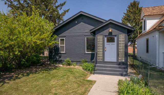 Fisherman's Bungalow · Perfect downtown home