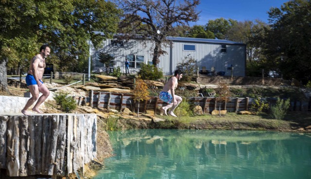 Fisherman's Cabin 1 - Walkable to the Red River!