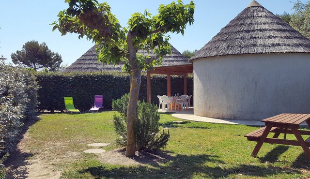 Fisherman's cottage air conditioning wifi large garden and pergola swimming pool sauna hammam