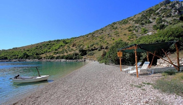 Fisherman's cottage with GRATIS BOAT