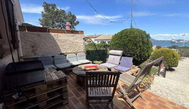 Fisherman's cottage, Saint-Mandrier-sur-Mer, air-conditioned, sea view