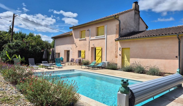 Fisherman's gite for 6 people with private swimming pool
