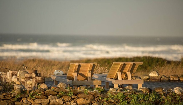 Fisherman's House In Front Of Sea classified 3 stars