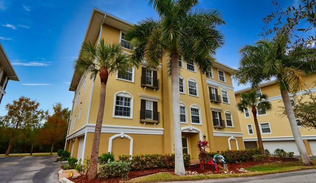 Fishermans Cove 80-101 Spacious 3 bedroom 2 bath condominium vacation rental