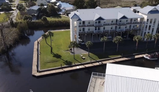 Fisherman’s Dream - condo on canal where the Suwannee meets the Gulf