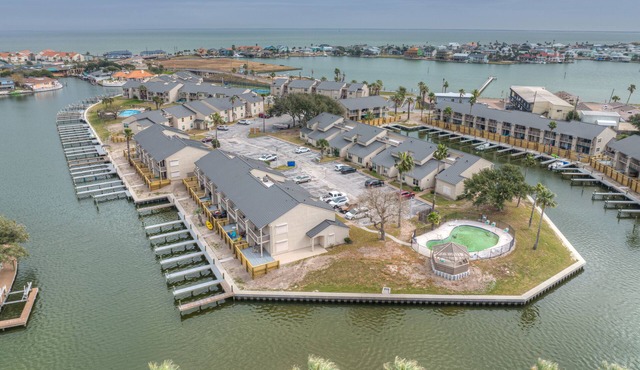 Fishermans Friend! - Coastal Condo - Views Await!