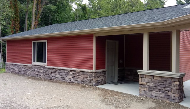 Fishermen/Outdoorsmen - Cabin near Elk Creek/Lake Erie PA, sleeps 6.