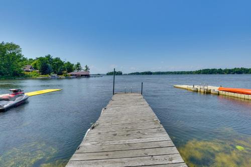 Fishing & Boating Paradise: St Lawrence River Home