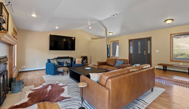 fishing, hot tub and room to roam!