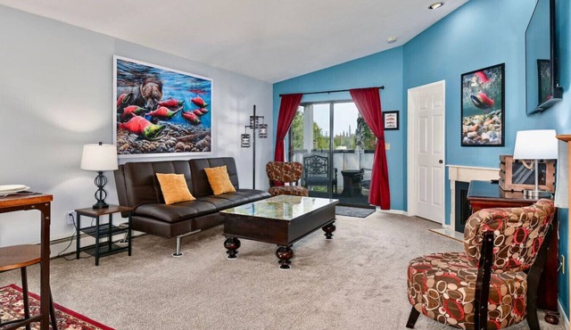 Fishy-Fishy Townhome, 2BR/2BA