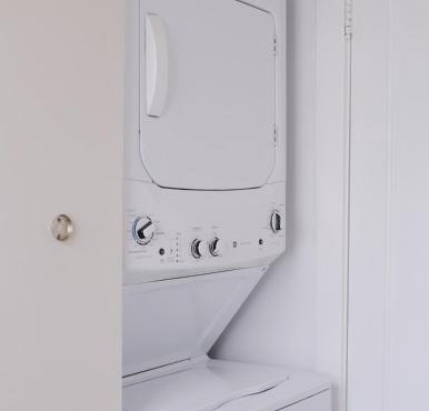 Fitness Pad, Stylish 2BR with Gym in Chicago