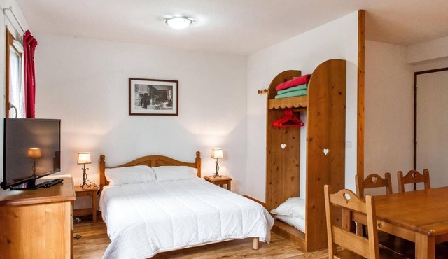 Fitness, terrace, balcony, parking, tv, ski locker, 35m², Super Besse