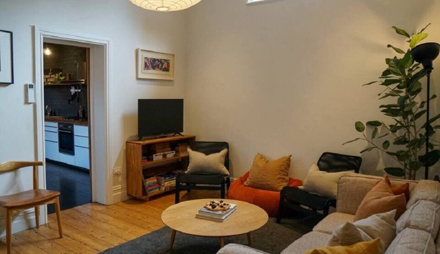 Fitzroy 3BR Terrace on Napier St + Permit Parking