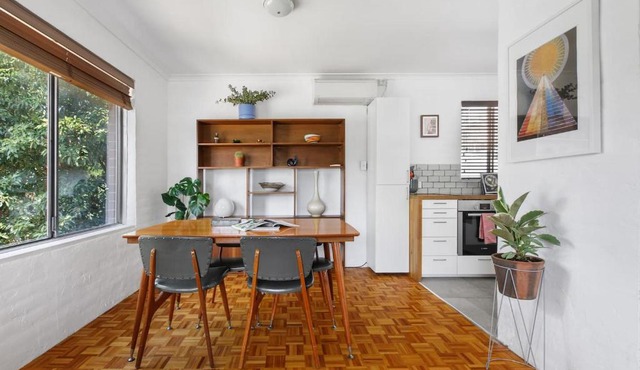 Fitzroy North Boutique Bliss by Merri Creek Trail