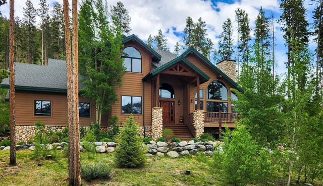 Five Bedroom Breckenridge Home with Amazing Mountain Views