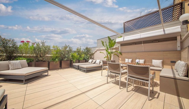 Five Bedroom duplex apartment with sunny terrace - You Stylish