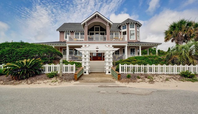 Five bedroom home on Bald Head Island's East Beach, make your next island getawa