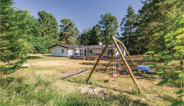 Five-Bedroom Holiday Home In Hojby