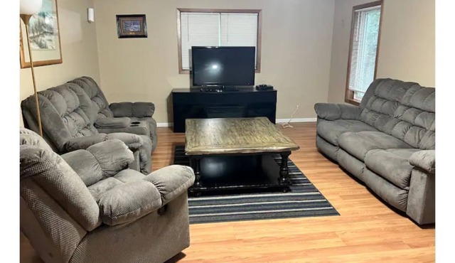 Five bedroom house with yard in town!