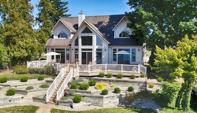 Five Gates: Lakeside Paradise! Seneca Lake Luxury Home!