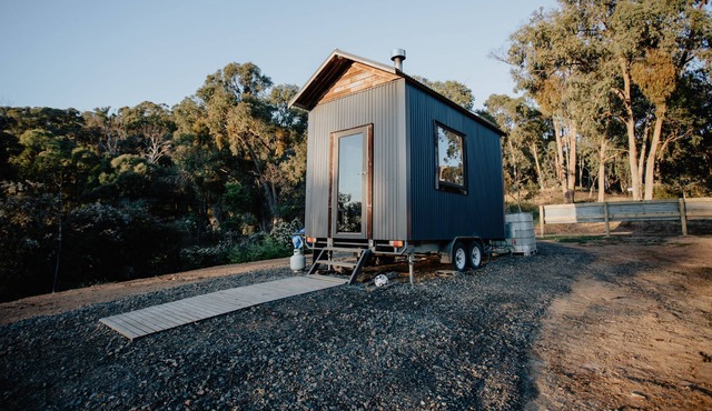 Five Hills Summary: S