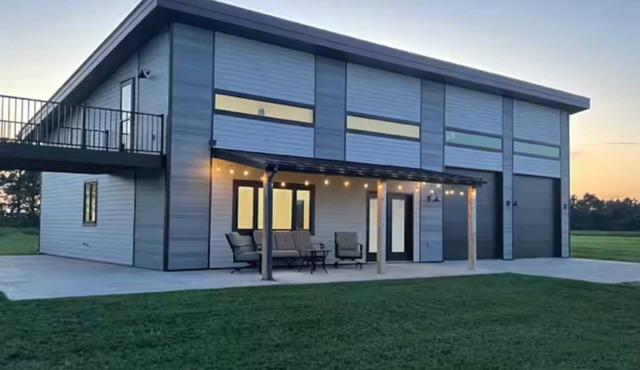 Five Oaks Lake House - Modern Lakefront Retreat Near Waubay - Wide-Open Skies