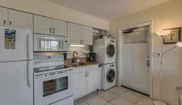 Five Palms Suite 210 - Daily - Weekly - Monthly