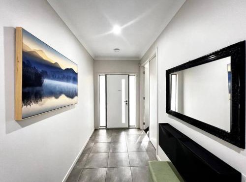 five-room house next to the park16