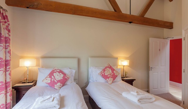 Five Star, Gold Awarded, Barn Conversion In Beautiful Norfolk Hamlet