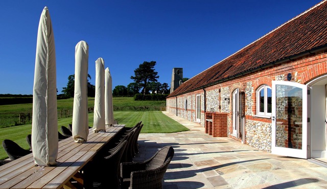 Five Star, Gold Awarded, Barn Conversion In Beautiful Norfolk Hamlet