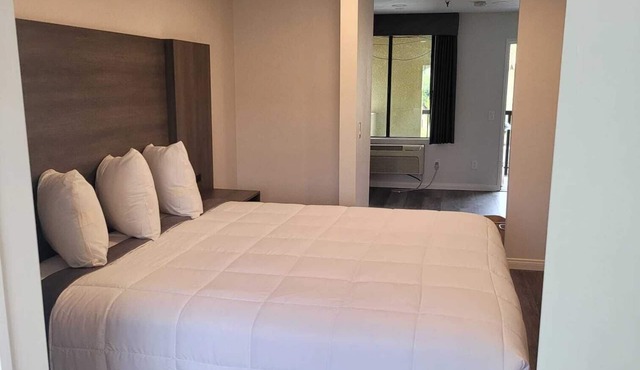 Five Star Inn West Covina