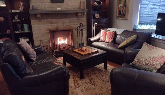 FIVE STARS! For SPORTS, THEATER, STADIUMS, CASINO, RESERVED PARKING, A/C COMFORT