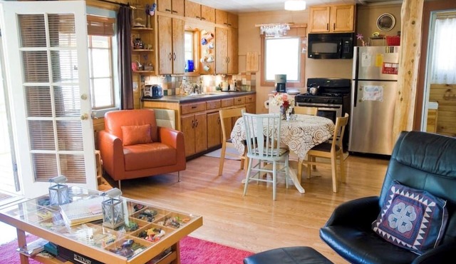 Fivespot Cabin, an art and nature lover's retreat