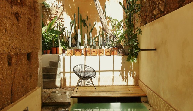 FIXIE LOFTS - Colonial Villa Suites with Pool