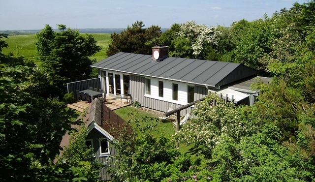 Flade, Northern Mors. Summer cottage. A place for nature lovers.