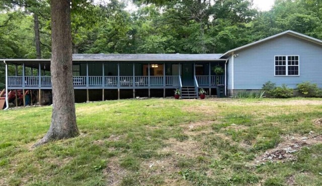 Flag Springs House - only 20 minutes from Branson