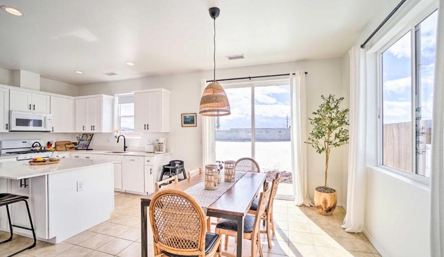 Flagstaff-Area Family Home with Hot Tub and Patio