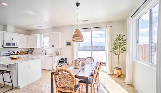 Flagstaff-Area Family Home w/Hot Tub & Patio
