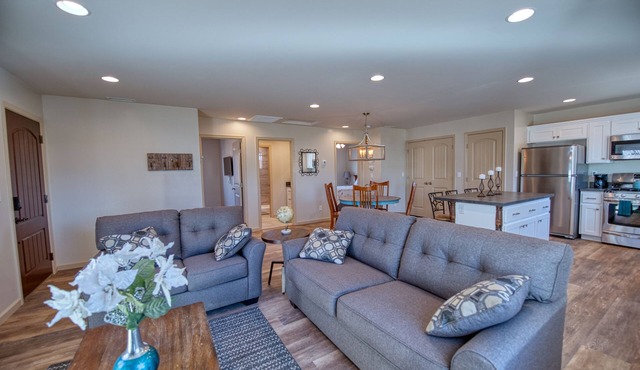 Flagstaff Country Mountain Getaway, Pet Friendly & Family Friendly!
