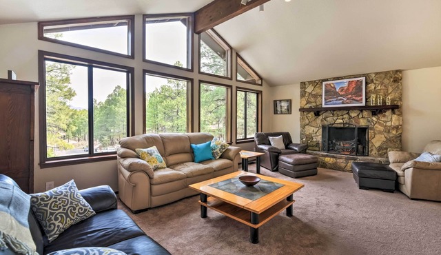 Flagstaff Home w/Back Deck - 5 Mi to Downtown