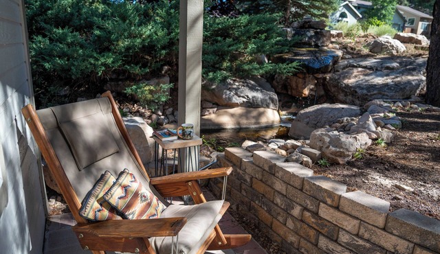 Flagstaff sleeps 8, fall leaves, close to NAU