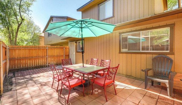 Flagstaff Townhome w/Grill ~ 3 Mi to Downtown!