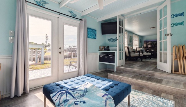 Flamingo Bay Cottage 3 Bedroom Cottage by RedAwning