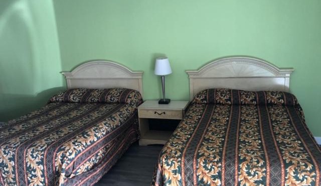 Flamingo Beach Inn