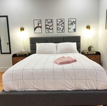 Flamingo Grove, Vibrant Studio #211, Downtown, AC