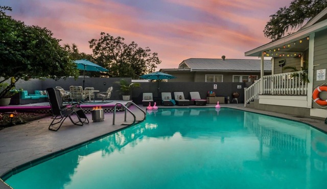 🦩Flamingo Haven! Luxury Home with Private Heated Pool and Amenities Galore!