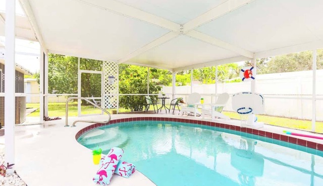 Flamingo Lounge | Pool, Firepit, Grill, Sleeps 10