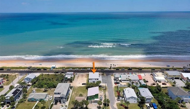 Flamingo Suite | Bombora Suites | Steps To Flagler Beach & Restaurants