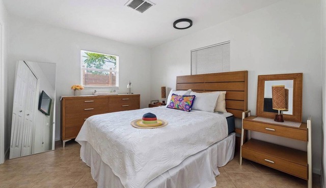 Flamingo Villa in Delray Beach – Your Coastal Retreat!