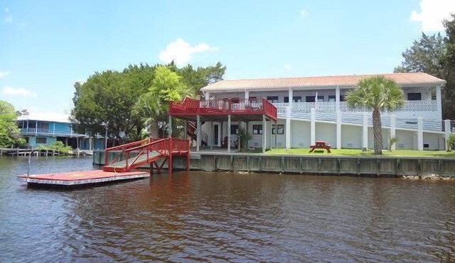 Flamingo Villa -Waterfront home, private dock with sunset views for 10 guests